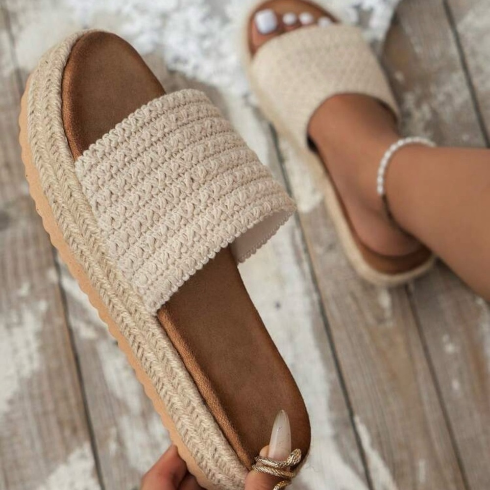 Women's Beige Beach Vacation Sandals